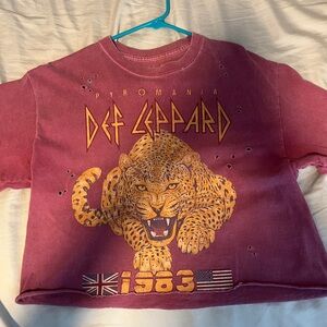 Def Leppard Animal Women's Crop T-Shirt